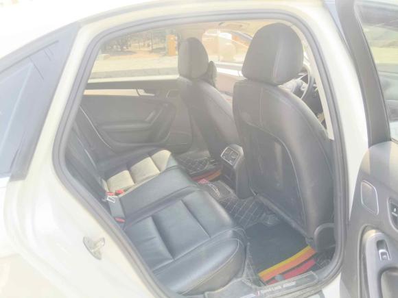 [济南·鲁S] 二手奥迪奥迪A4L2015款 35 TFSI 自动标准型