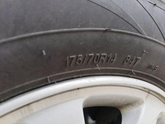 [无锡·晋M] 二手起亚起亚K22015款 三厢 1.4L MT GLS