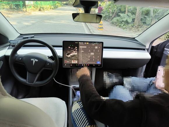 [佛山·粤A] 二手特斯拉Model Y2022款 后轮驱动版