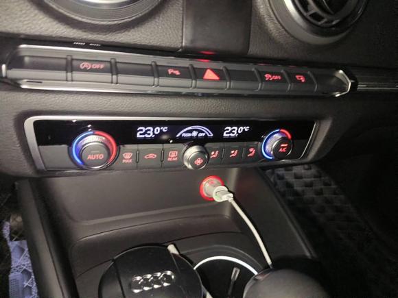 [深圳·粤B] 二手奥迪奥迪A32014款 Sportback 35 TFSI 自动舒适型