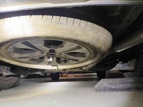 [上海·苏A] 二手现代胜达2013款 2.4L 自动两驱智能型