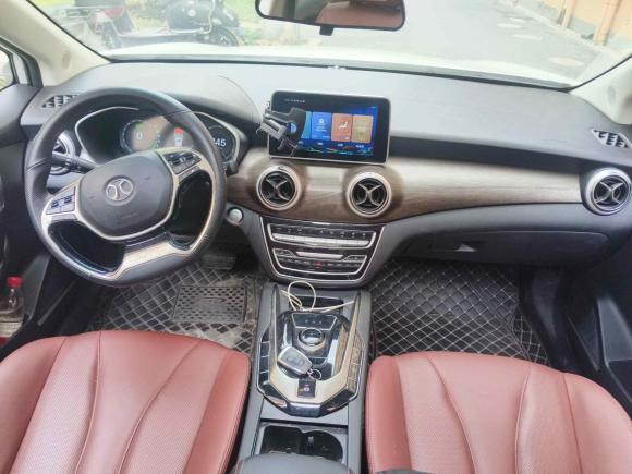 [上海·沪A] 二手北京汽车北京EU52019款 R500 智风版