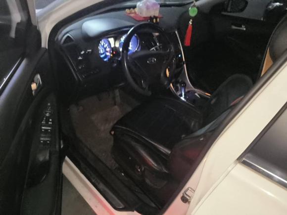 [宁波·浙B] 二手现代索纳塔2011款 2.0L 自动领先版