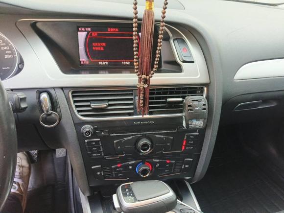 [上海·沪M] 二手奥迪奥迪A4L2012款 2.0 TFSI 自动标准型