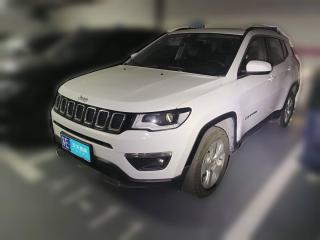 Jeep指南者2017款 200T 自动家享版