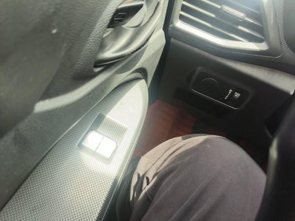 [金华·贵B] 二手五菱汽车五菱宏光2019款 1.5L S基本型L2B