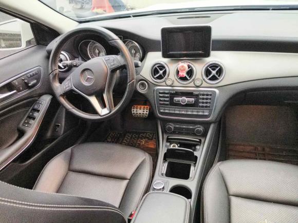 [济南·鲁A] 二手奔驰奔驰GLA2015款 GLA 220 4MATIC 豪华型