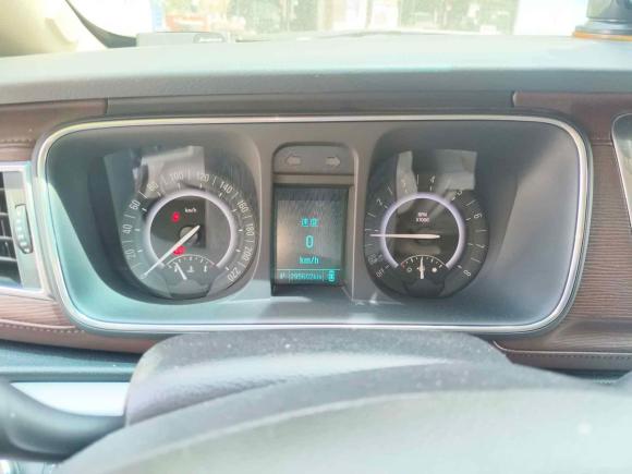 [济南·鲁A] 二手别克别克GL82017款 25S 豪华型 国V