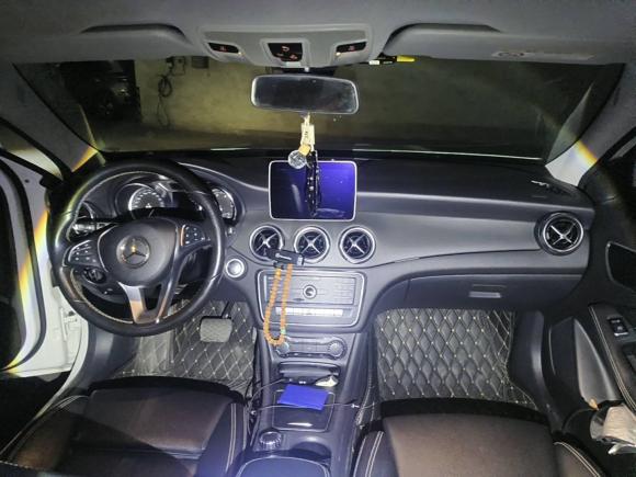 [上海·沪D] 二手奔驰奔驰GLA2018款 GLA 200 动感型