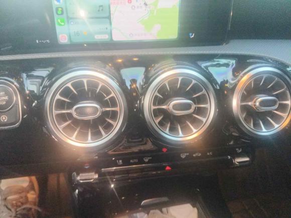 [深圳·粤B] 二手奔驰奔驰A级2020款 改款 A 200 L 运动轿车动感型