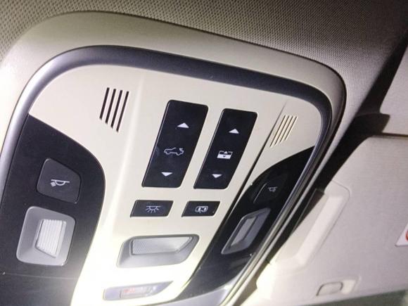 [上海·苏C] 二手魏牌魏牌 VV72020款 2.0T 旗舰型