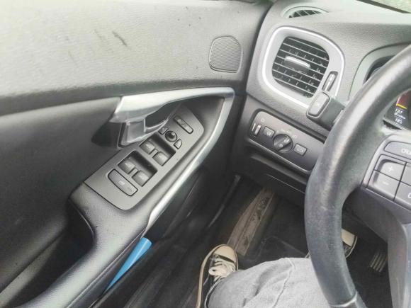 [宁波·浙B] 二手沃尔沃沃尔沃V402015款 1.6T 智逸版