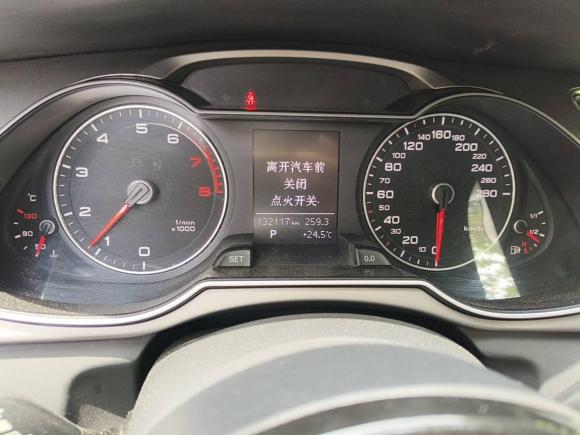 [上海·辽A] 二手奥迪奥迪A4L2013款 35 TFSI 自动舒适型