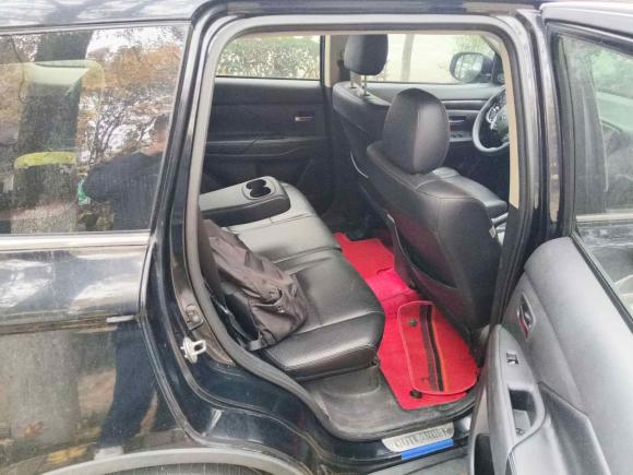 [西安·陕A] 二手三菱欧蓝德2016款 2.4L 四驱精英版 5座