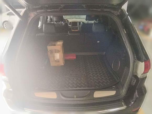 [苏州·苏U] 二手Jeep大切诺基2015款 3.0TD 柴油 舒享导航版