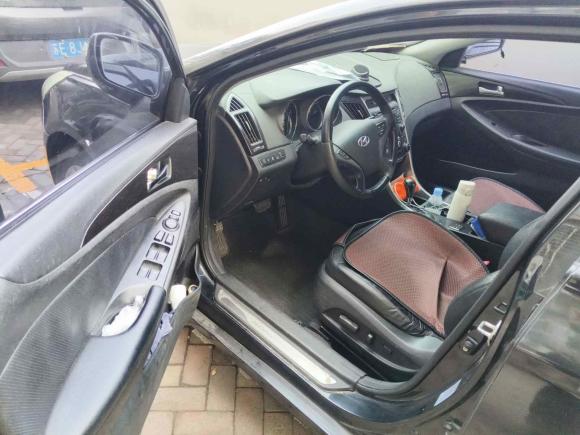 [苏州·苏E] 二手现代索纳塔2011款 2.0L 自动豪华版