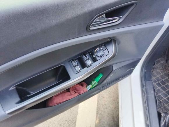 [成都·川A] 二手福特福睿斯2017款 幸福版 1.5L 手动时尚型