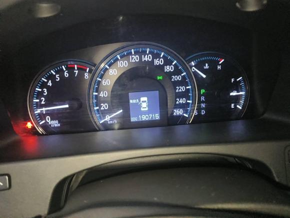 [南京·苏A] 二手丰田皇冠2010款 3.0L Royal Saloon