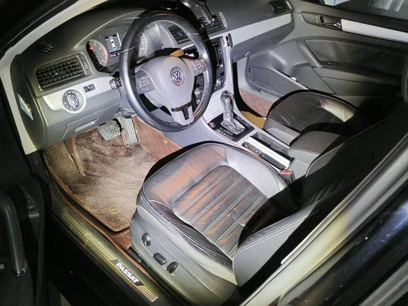 [广州·冀R] 二手大众帕萨特B42014款 1.8TSI DSG御尊版