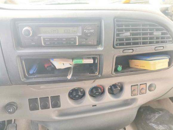 [上海·沪A] 二手福特经典全顺2013款 2.8T改款柴油冰白物流车长轴中顶JX493ZLQ4