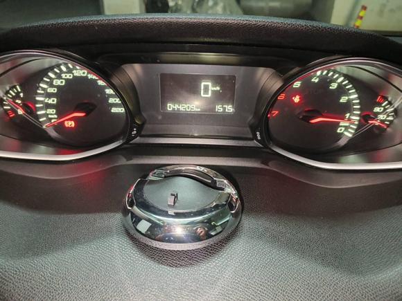 [武汉·鄂A] 二手标致标致308S2015款 1.6L 手动劲驰版