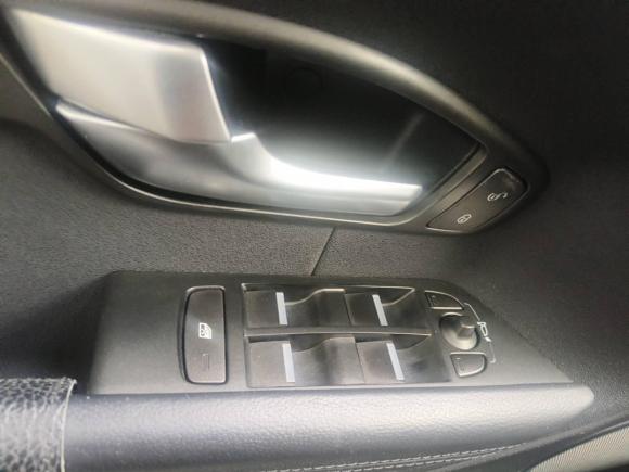 [杭州·浙D] 二手路虎揽胜极光2015款 2.0T 五门智耀版