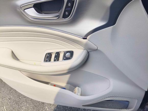 [广州·粤E] 二手荣威荣威iMAX82021款 400TGI Supreme系列至尊版