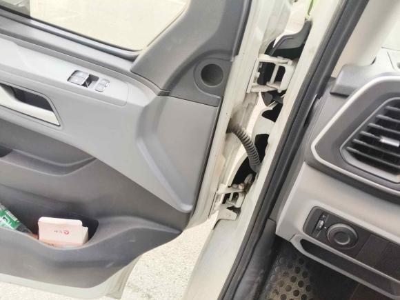 [苏州·苏U] 二手大通新途V802021款 2.0T 手动经典傲运通127PS中轴中顶6/7/8/9座