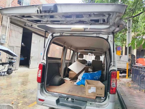 [佛山·粤E] 二手长安凯程长安睿行M902017款 2.0L超值版6座掀背门4G94S