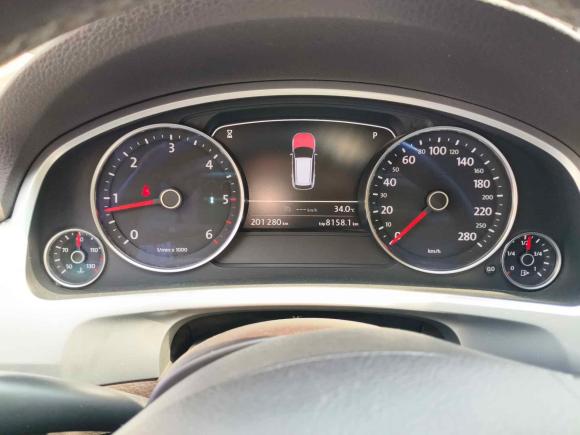 [济南·鲁A] 二手大众途锐2011款 3.0TDI 柴油标配型