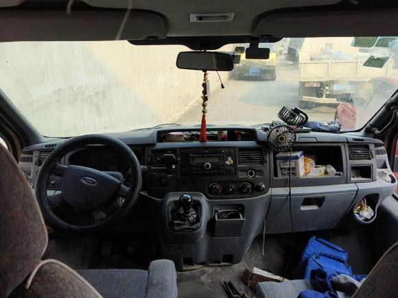 [上海·皖C] 二手福特新世代全顺2009款 2.4T柴油标准型短轴低顶国III