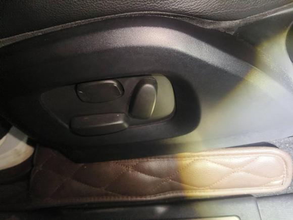 [杭州·浙A] 二手路虎揽胜极光2012款 2.0T 5门耀动版