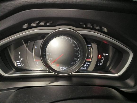 [武汉·鄂A] 二手沃尔沃沃尔沃V402017款 T3 智雅版