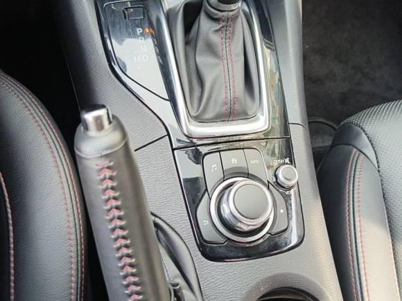 [上海·沪A] 二手马自达马自达3 昂克赛拉2016款 两厢 2.0L 自动旗舰型