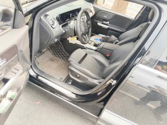 [苏州·苏B] 二手奔驰奔驰GLB2022款 GLB 220 动感型