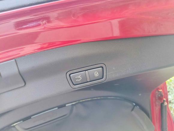 [上海·苏U] 二手阿尔法·罗密欧Stelvio斯坦维2017款 2.0T 200HP 精英版