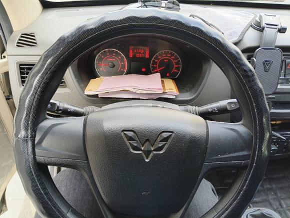 [无锡·苏B] 二手五菱汽车五菱荣光S2023款 1.5L 基本型 5/7座