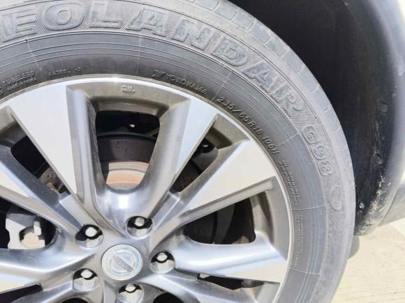 [上海·沪A] 二手日产楼兰2021款 2.5L XL 两驱智联豪华版