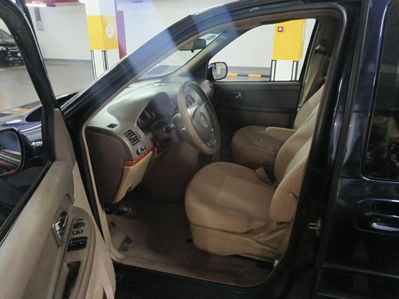 [宁波·沪C] 二手别克别克GL82011款 2.4L CT舒适版