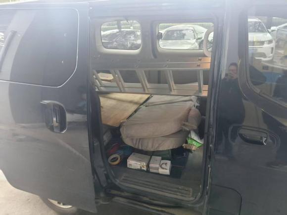 [义乌·浙G] 二手日产日产NV2002018款 1.6L CVT豪华型