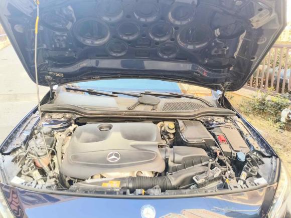 [青岛·鲁U] 二手奔驰奔驰GLA2016款 GLA 220 4MATIC 时尚型