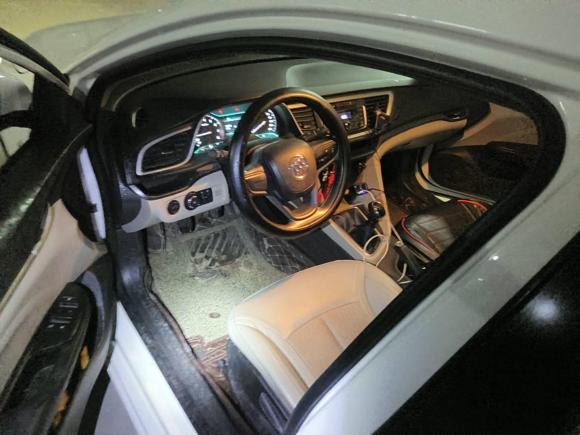 [上海·赣E] 二手别克英朗2017款 15N 手动精英型