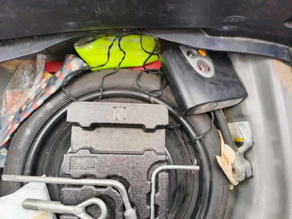 [广州·粤A] 二手丰田雷凌2017款 改款双擎 1.8H GS E-CVT精英天窗版 国V