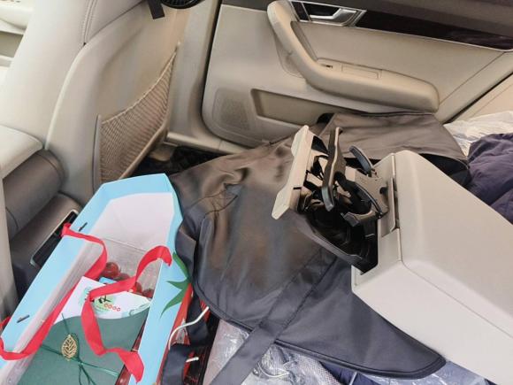 [上海·苏E] 二手奥迪奥迪A6L2011款 2.0 TFSI 自动标准型