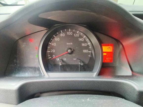 [深圳·粤B] 二手日产日产NV2002011款 1.6L 232座 尊雅型