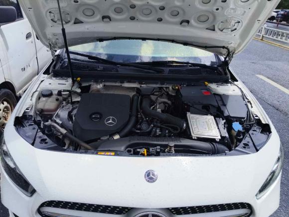 [杭州·闽A] 二手奔驰奔驰A级2020款 改款 A 200 L 运动轿车时尚型