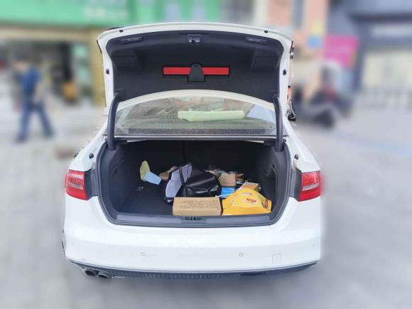 [无锡·苏B] 二手奥迪奥迪A4L2016款 35 TFSI 典藏版 自动标准型