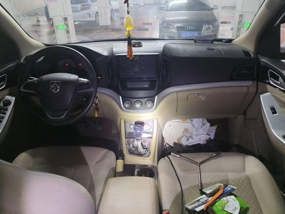 [常州·粤S] 二手宝骏宝骏7302014款 1.5L 手动标准型 7座