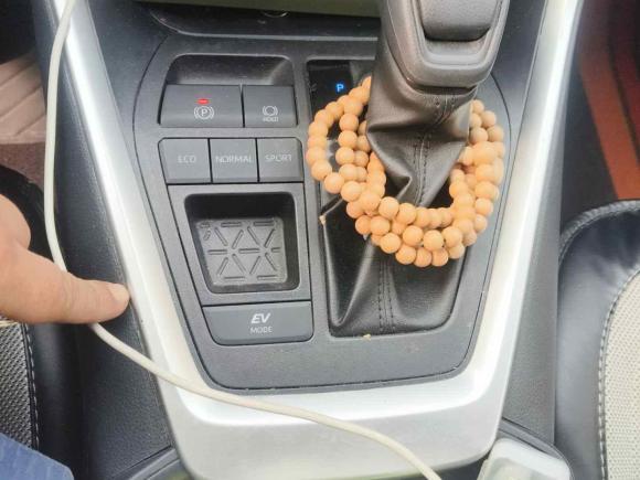 [青岛·鲁U] 二手丰田RAV4荣放2023款 双擎 2.5L E-CVT两驱精英版