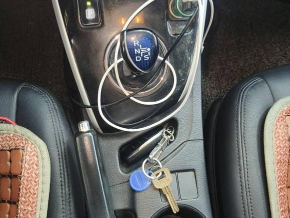 [广州·粤A] 二手丰田雷凌2017款 改款双擎 1.8H GS E-CVT精英天窗版 国V